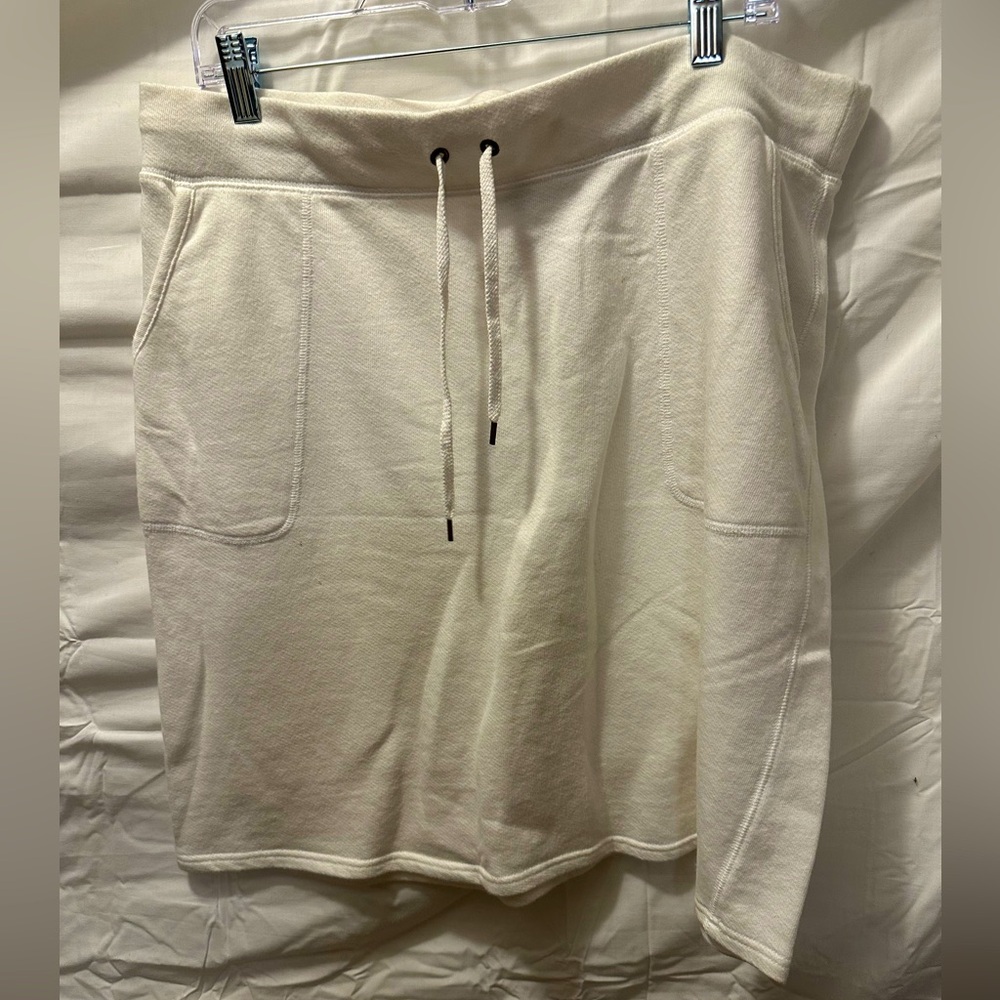 LLBean white cotton polyester blend mini skirt size L
